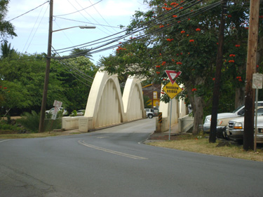 The Historic Haleiwa bridge crossing Anahulu Stream.  - North Shore - Oahu